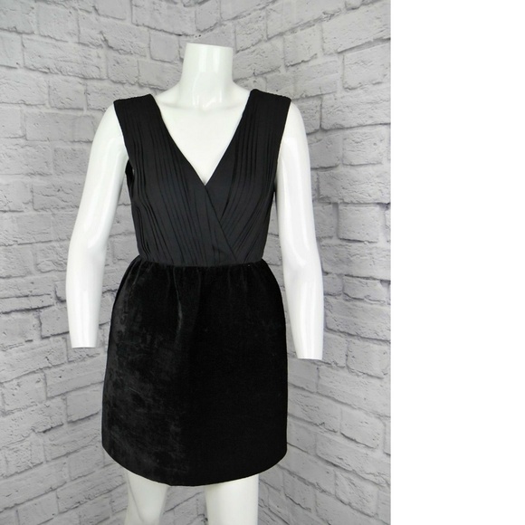 $597 ALICE + OLIVIA RIVA GATHERED POUF Dress - Picture 5 of 8